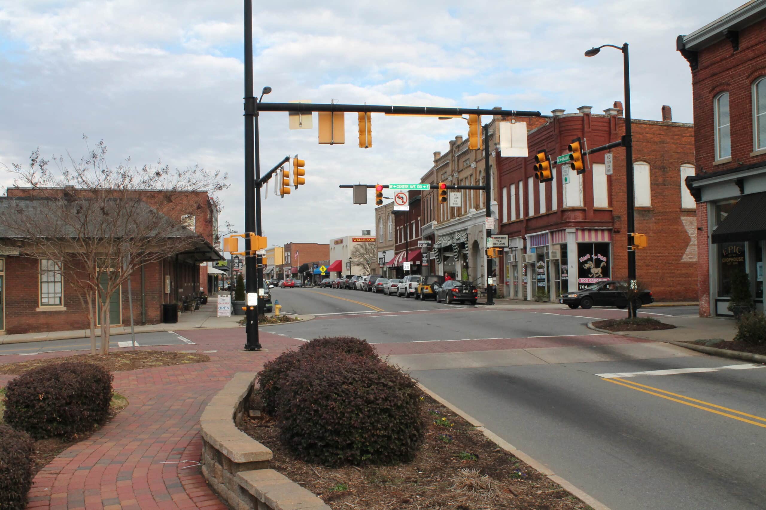 Main Street in the historic district of Mooresville, North Carolina
